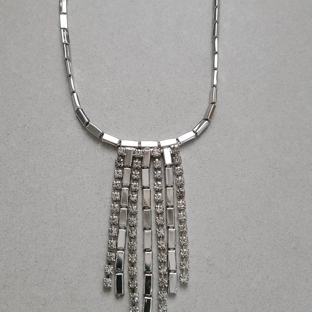 Silver Colored Sparkly Dangling Necklace with Rhinestones